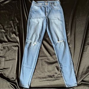 FashionNova Jeans Size 9